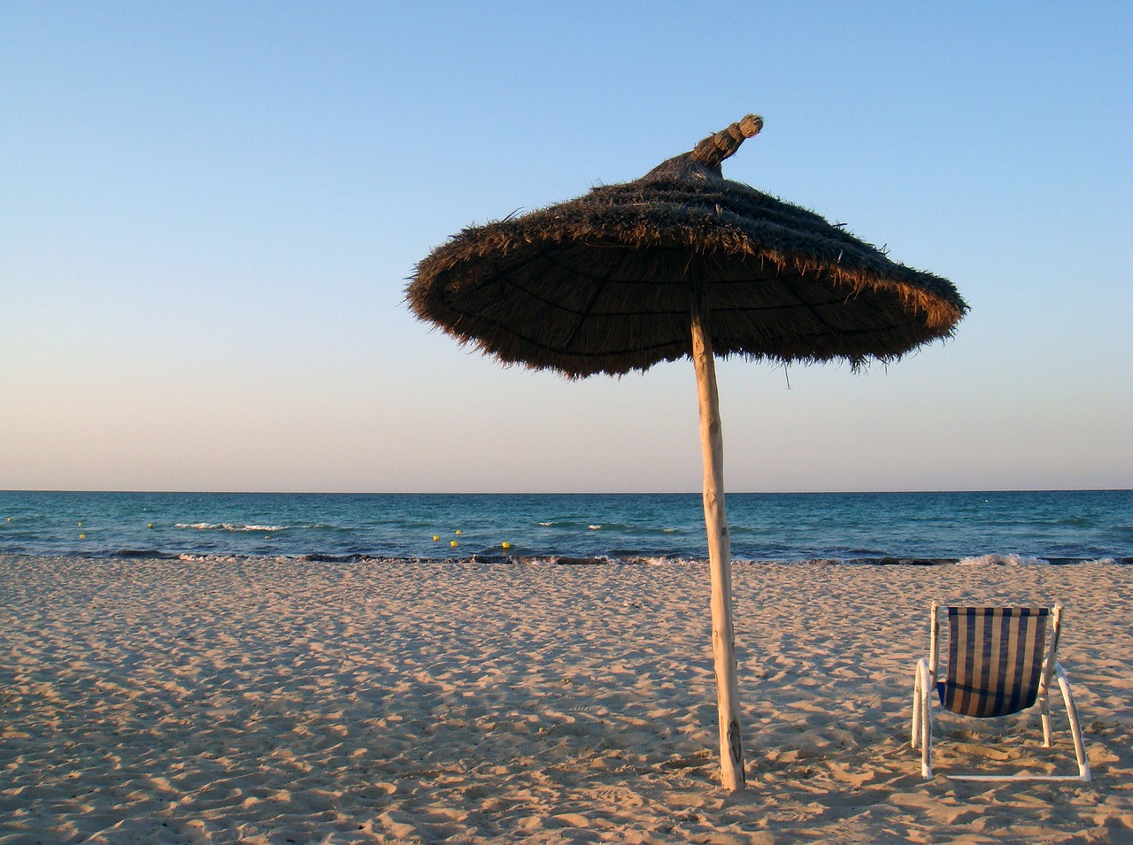 動(dòng)漫中的孤獨(dú)與傷感，頭像男的深度解讀與情感探索