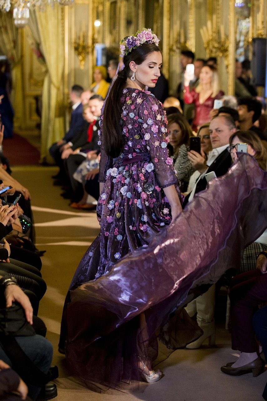 時(shí)尚都市最新潮流探索,未來時(shí)尚前沿的魅力風(fēng)采