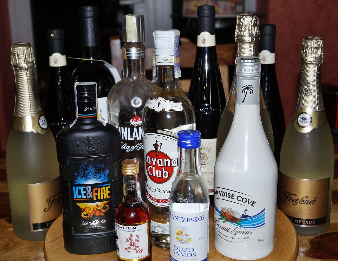 鴨溪窖酒52度價(jià)格深度解析及市場(chǎng)行情探討