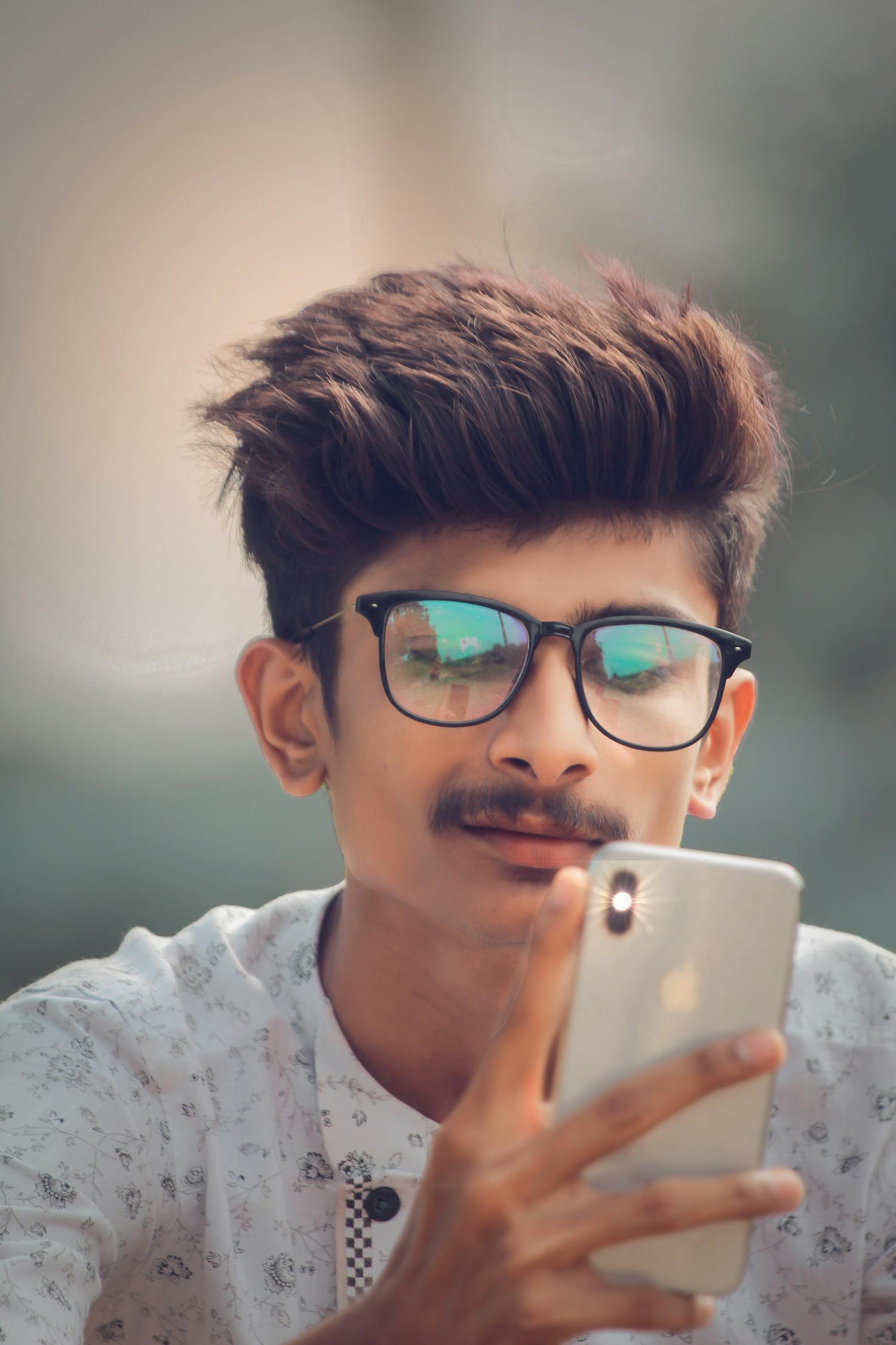 演員演繹哭戲，情感表達(dá)的極致挑戰(zhàn)