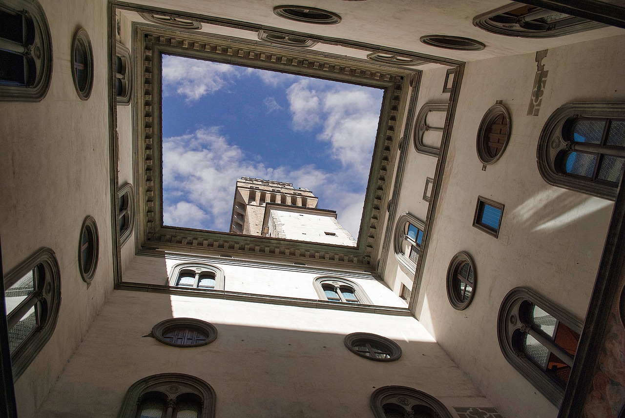 摩托羅拉V3上市價(jià)格回顧，歷史變遷與未來展望