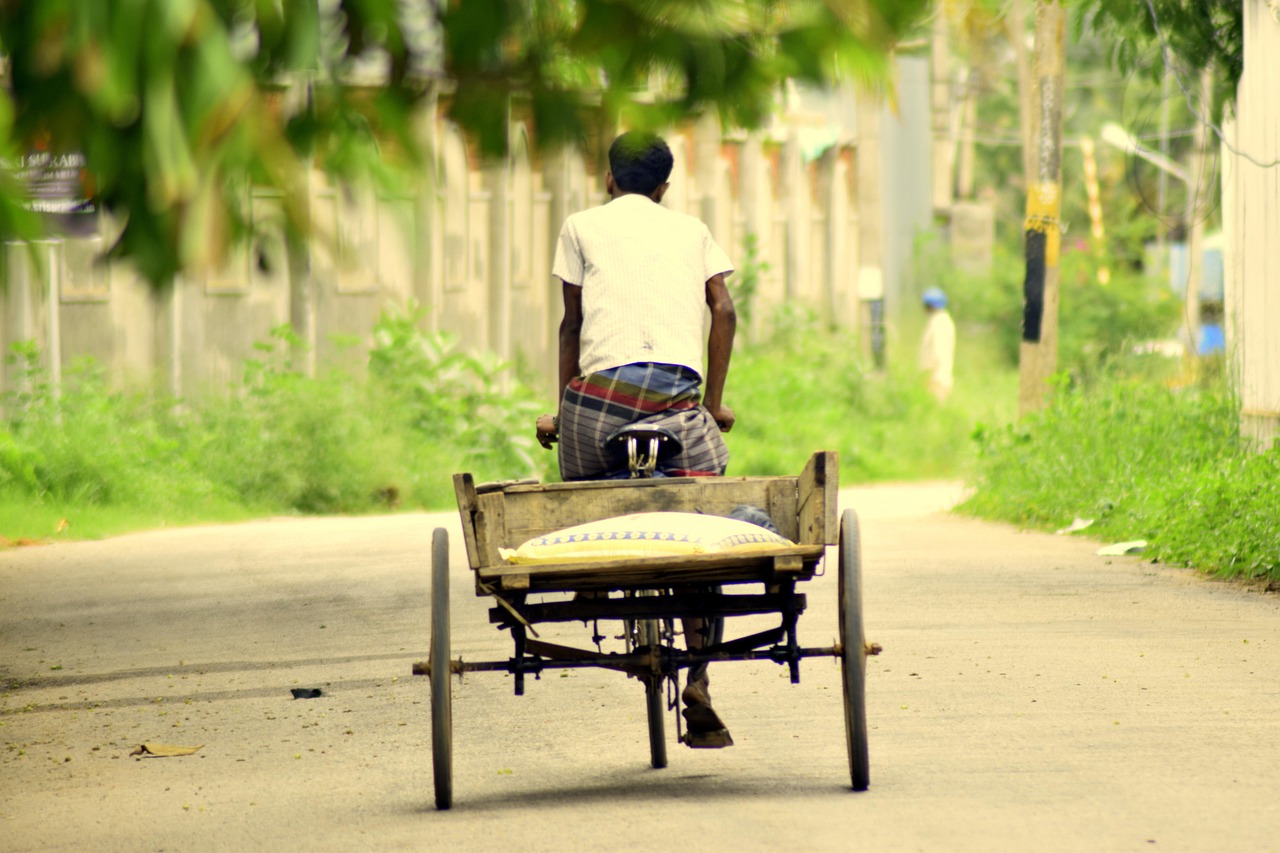 富士康邁向智能制造新時(shí)代，最新動(dòng)態(tài)與創(chuàng)新歷程