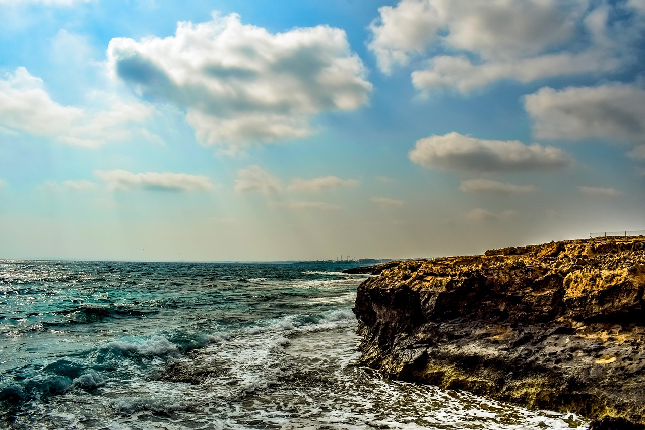 南海最新航拍圖揭秘壯麗風光與豐富生態(tài)全貌