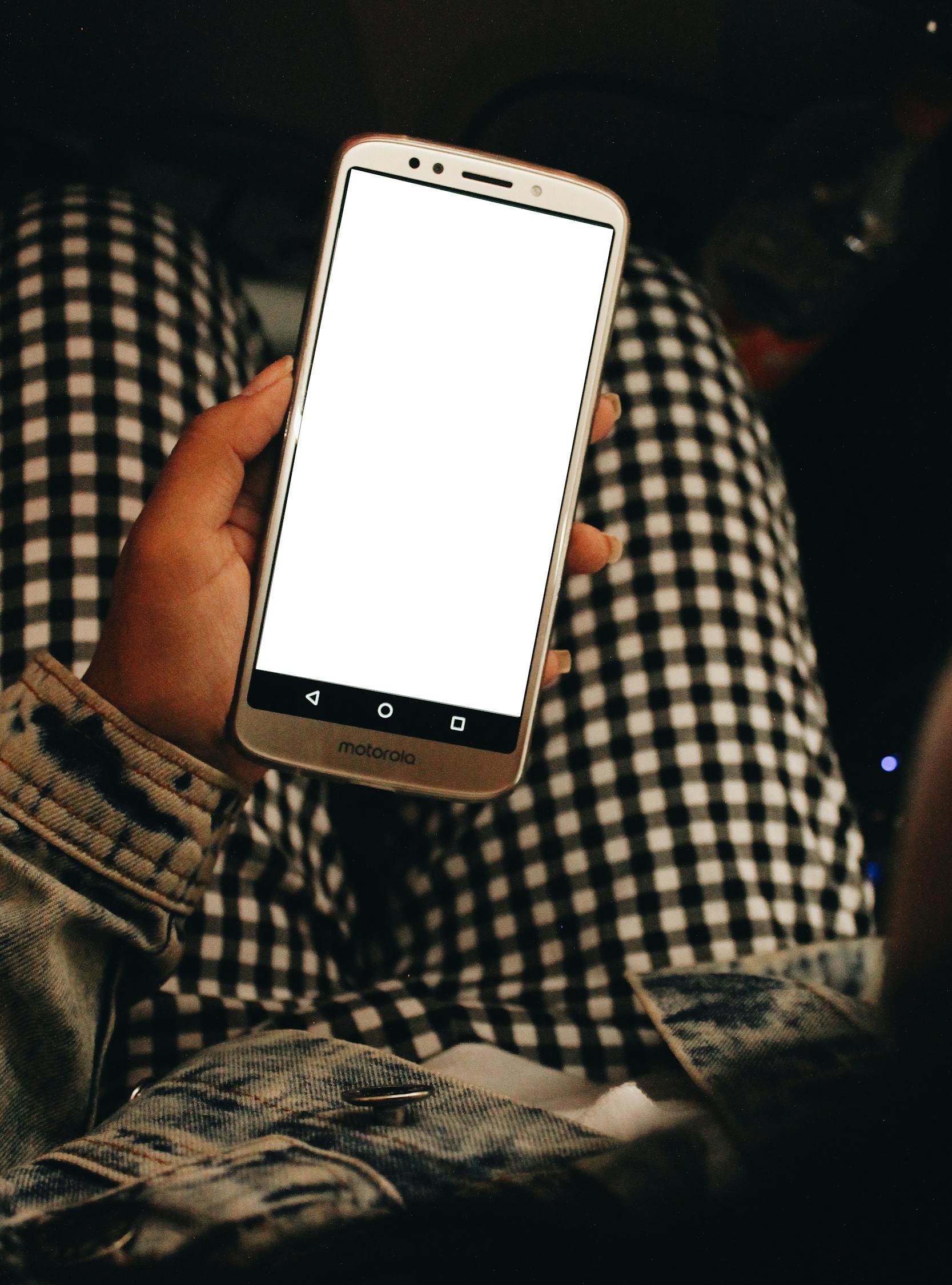 科技與時(shí)尚交融，最新手機(jī)型號(hào)1233登場(chǎng)