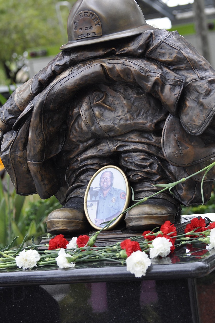 最新鎧甲英雄，無畏守護(hù)者的榮耀登場