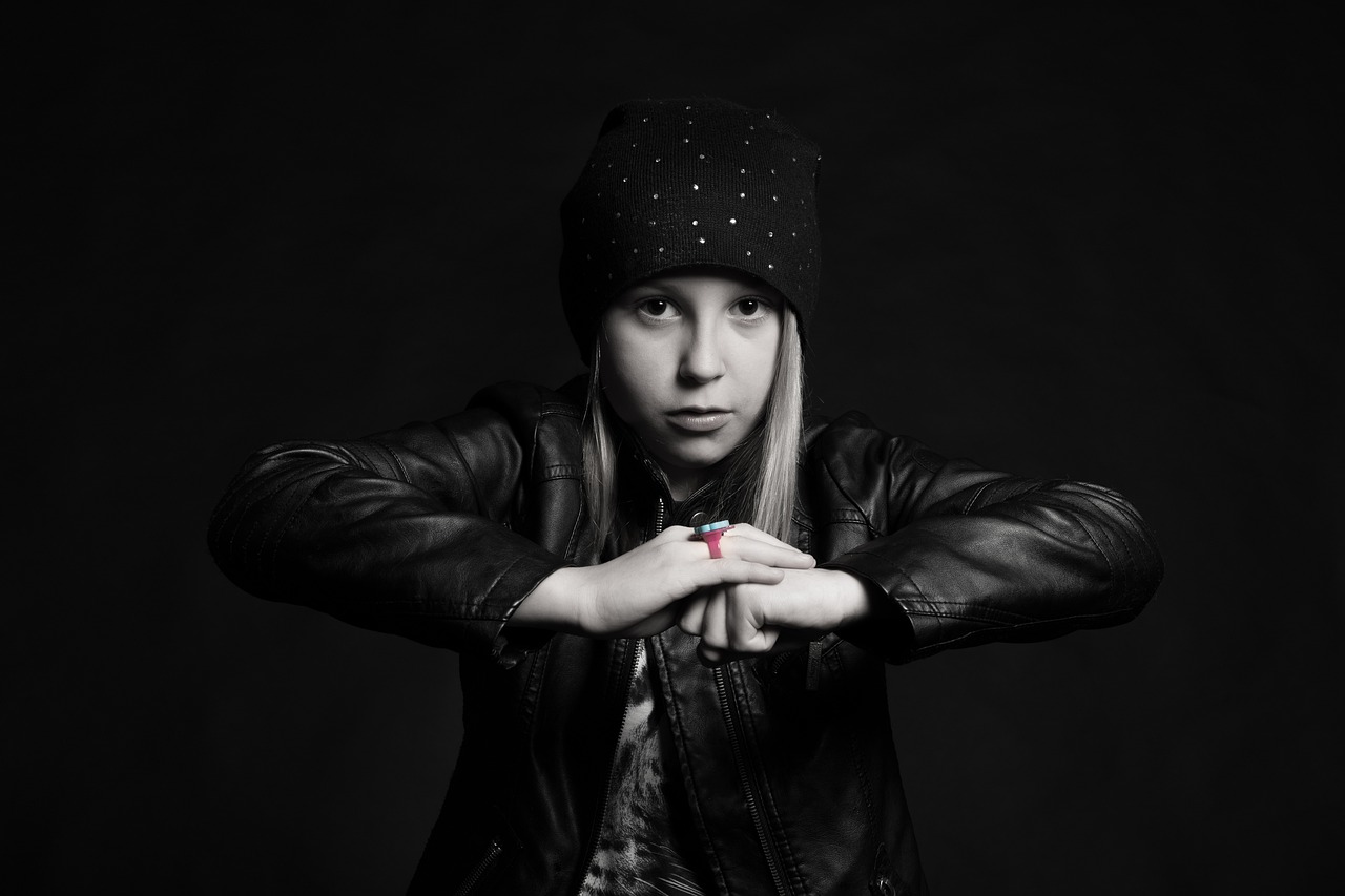 吳亦凡最新寫真引領(lǐng)時尚潮流,魅力無限曝光!