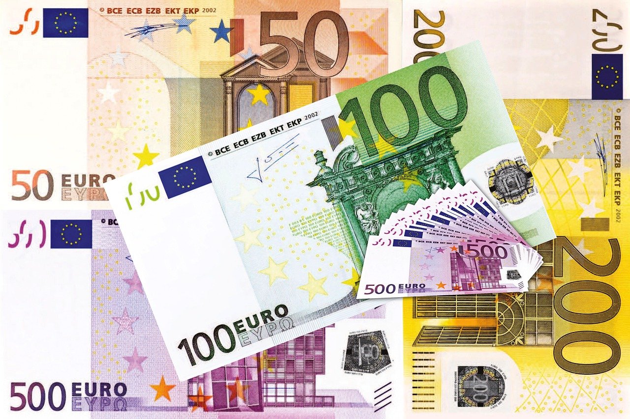 關(guān)于5元紀念幣的最新價格分析與市場行情探討