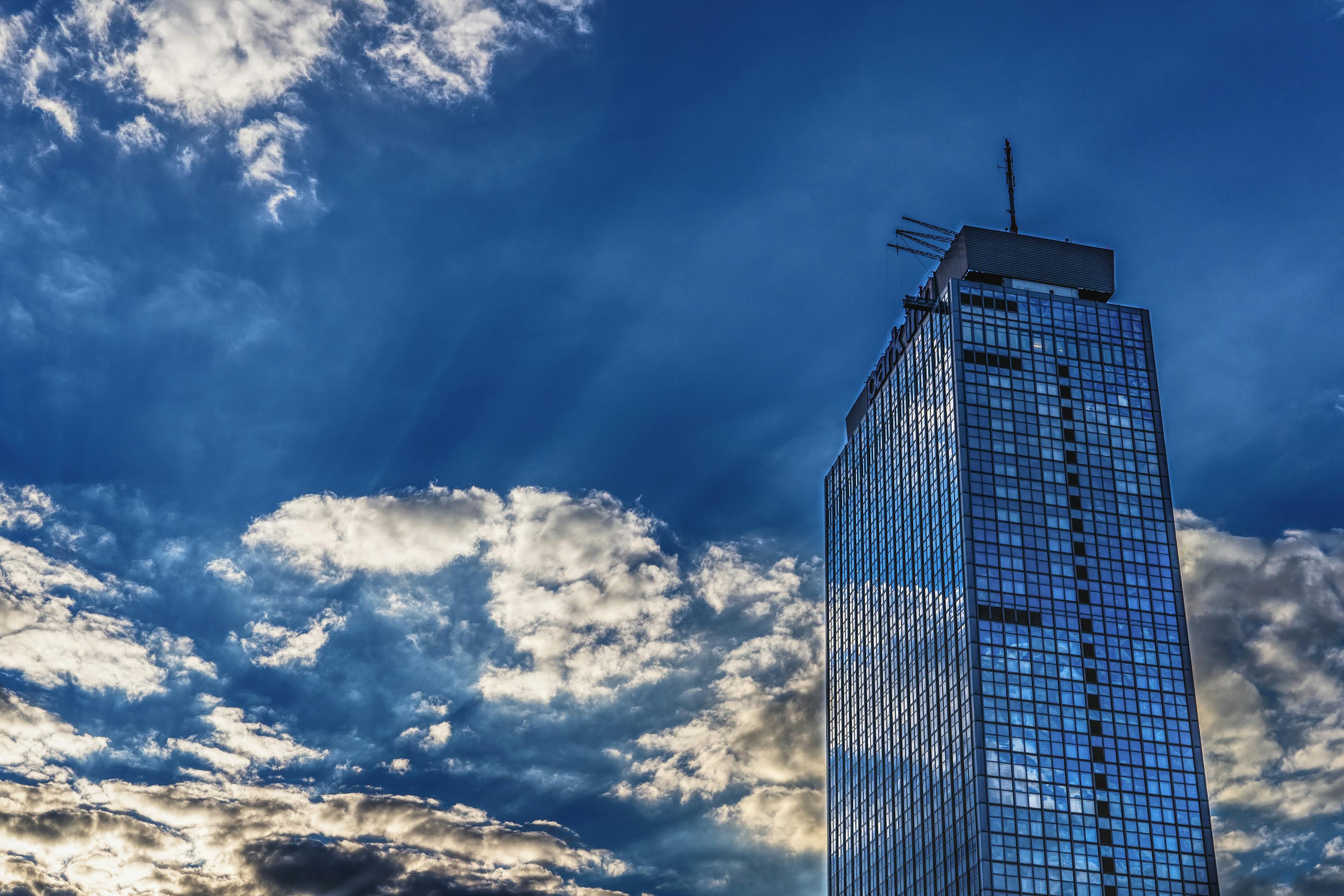 上海電影股份有限公司,歷史沿革、現(xiàn)狀瞭望與未來展望