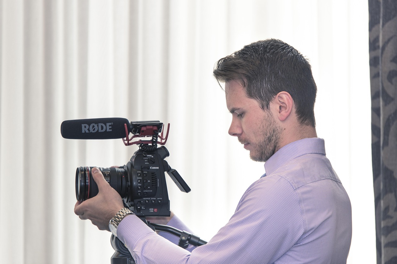 探索熱門成人影視資源，最新韓國R級電影網(wǎng)站一網(wǎng)打盡