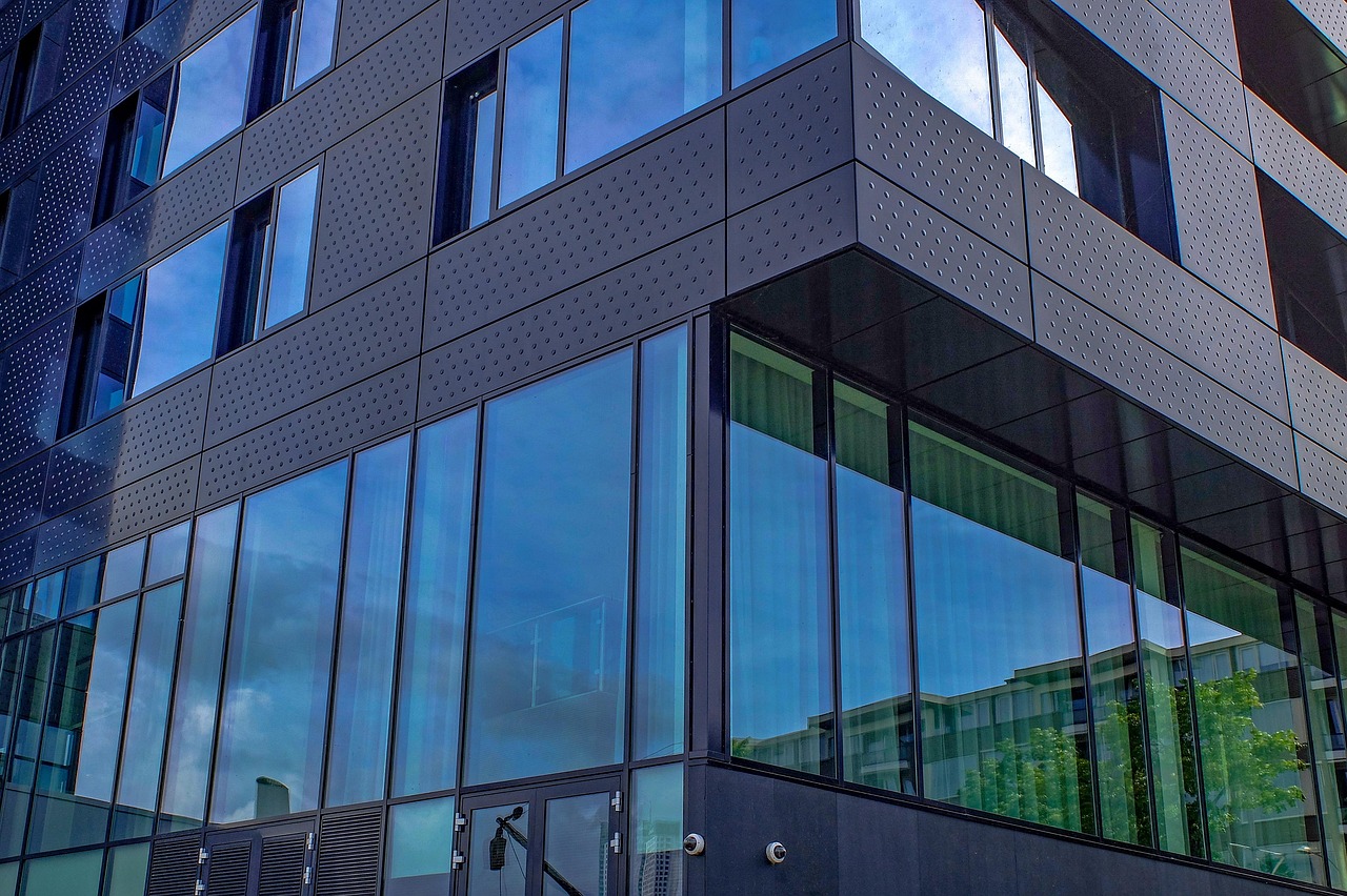 探索現(xiàn)代時(shí)尚新領(lǐng)域，最新LA文風(fēng)引領(lǐng)潮流