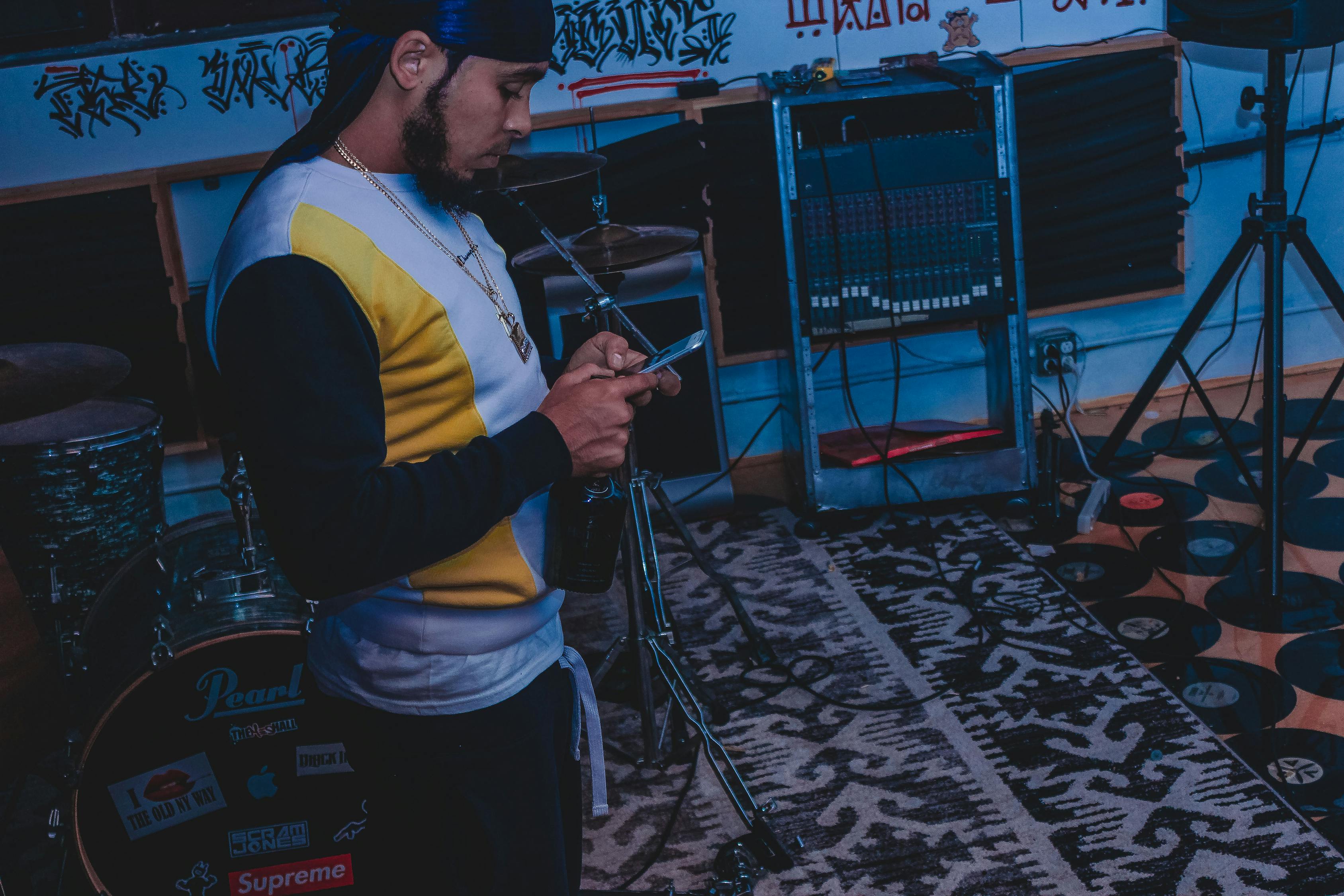 探索舞臺藝術(shù)的無限魅力，最新話劇資訊大揭秘