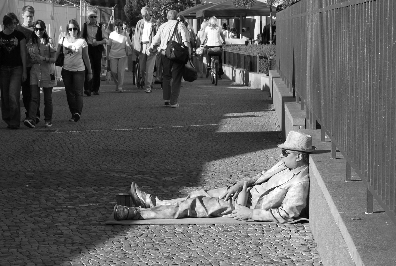 督郵演員，演藝之路的探尋與實(shí)踐之旅