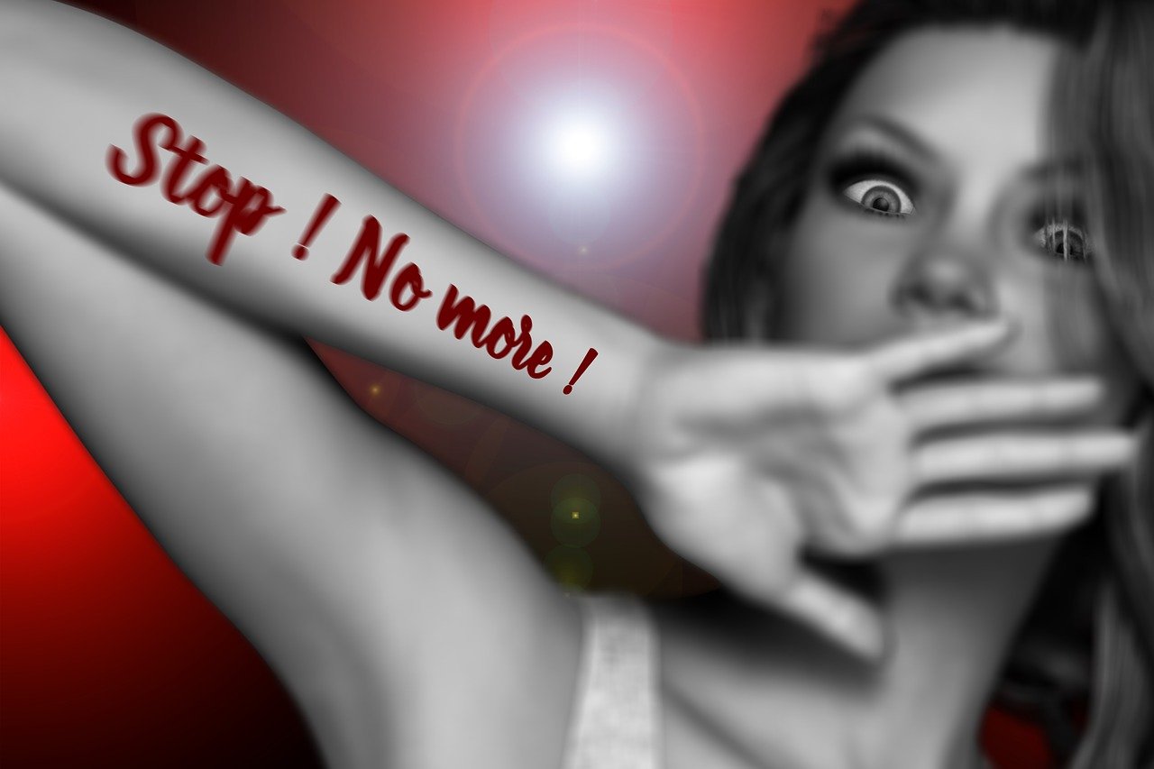 出軌明星的道德困境與公眾情感的復(fù)雜交織