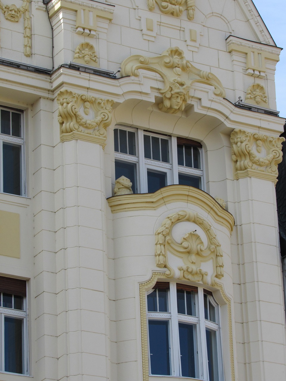 最新三層樓款式設(shè)計(jì),時(shí)尚與功能的完美融合圖片展示