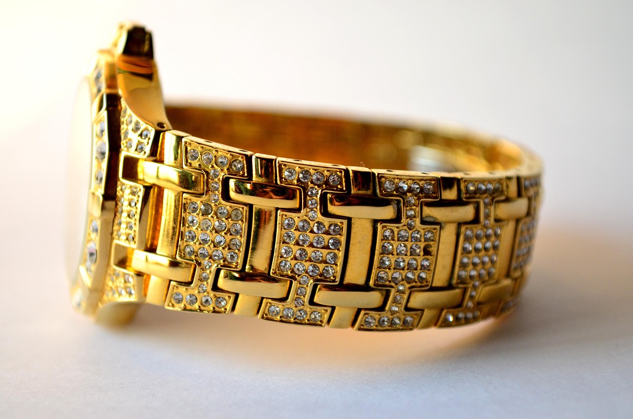 最新玉石品種，探索、鑒賞與賞析