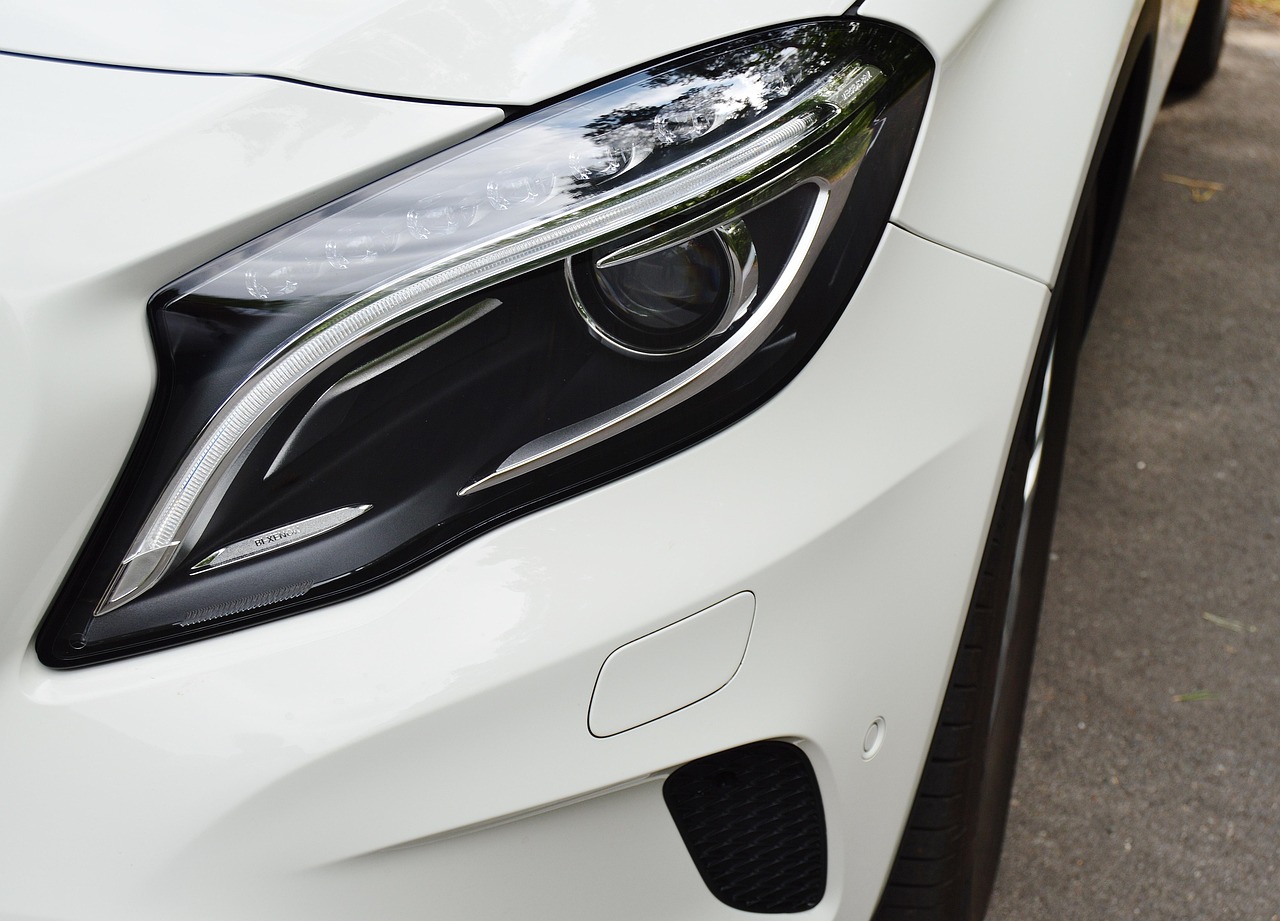 豪華電動SUV奔馳EQC的價格分析與市場定位