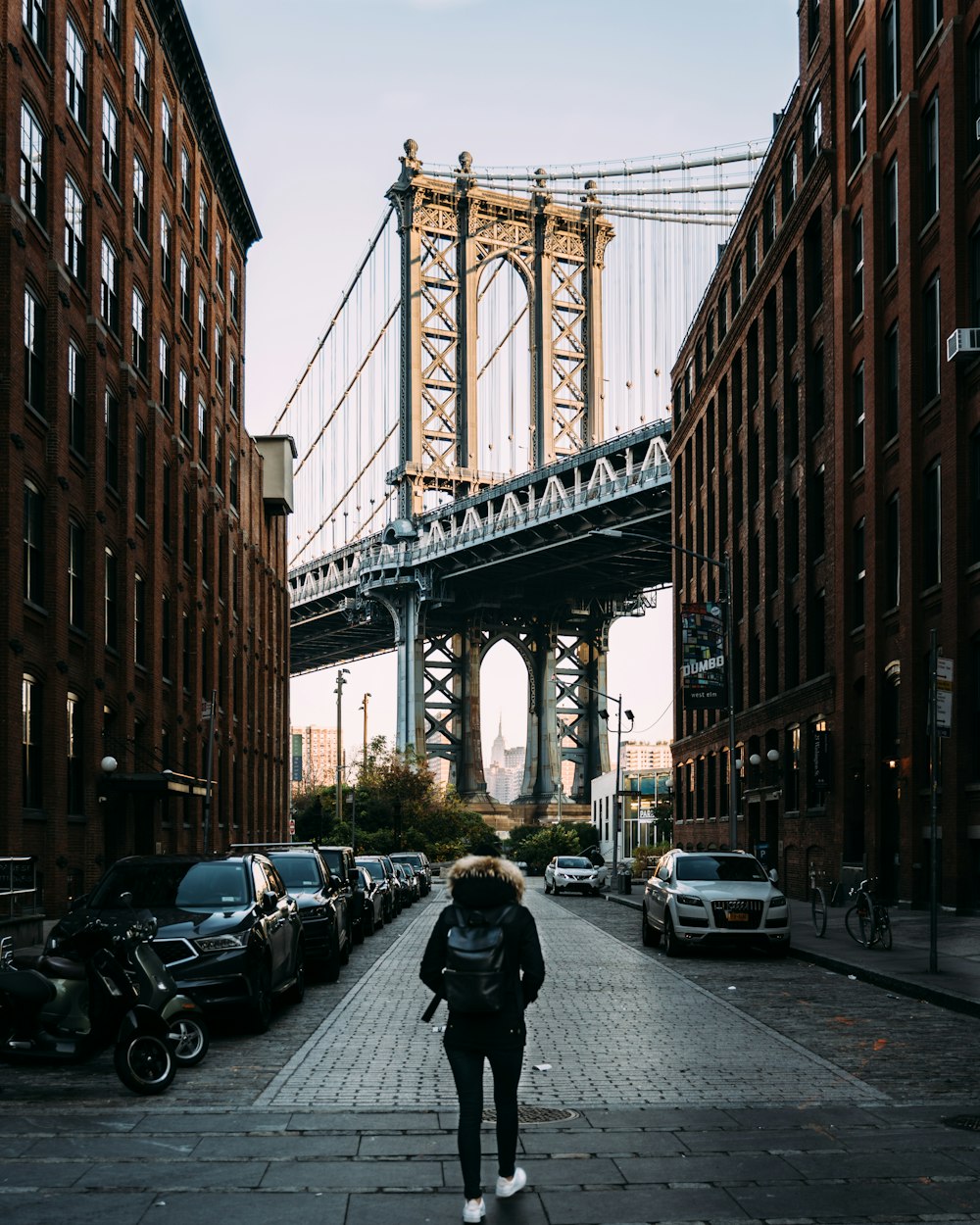 最新鐵路員工服裝展示現(xiàn)代化與專業(yè)化新風貌