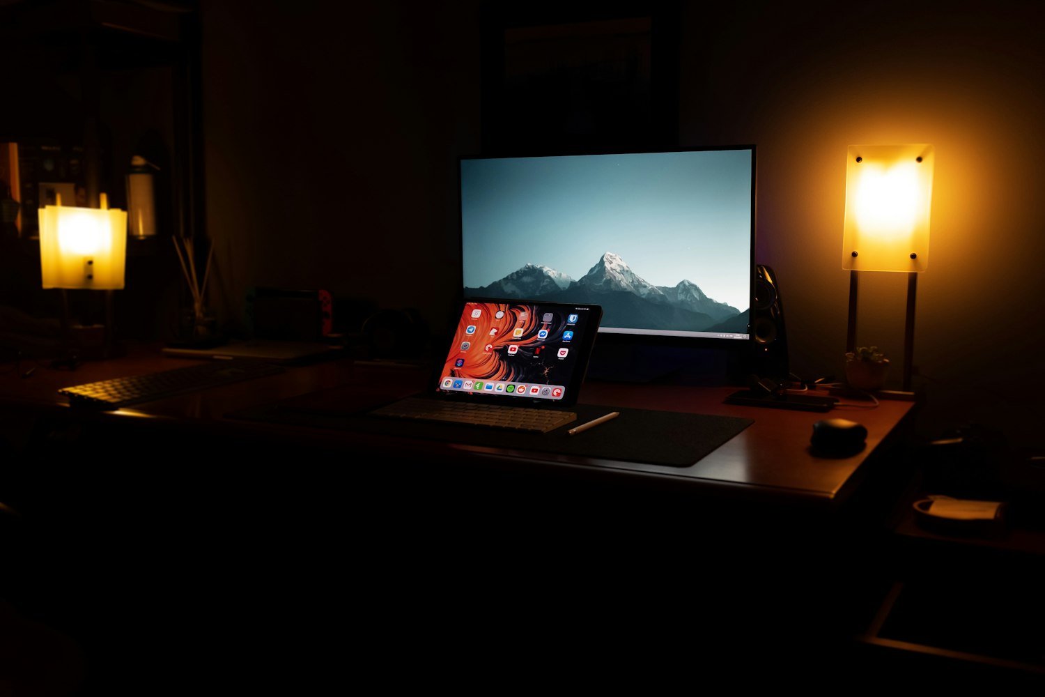 最新iOS系統(tǒng)桌面壁紙?zhí)剿髋c賞析大全