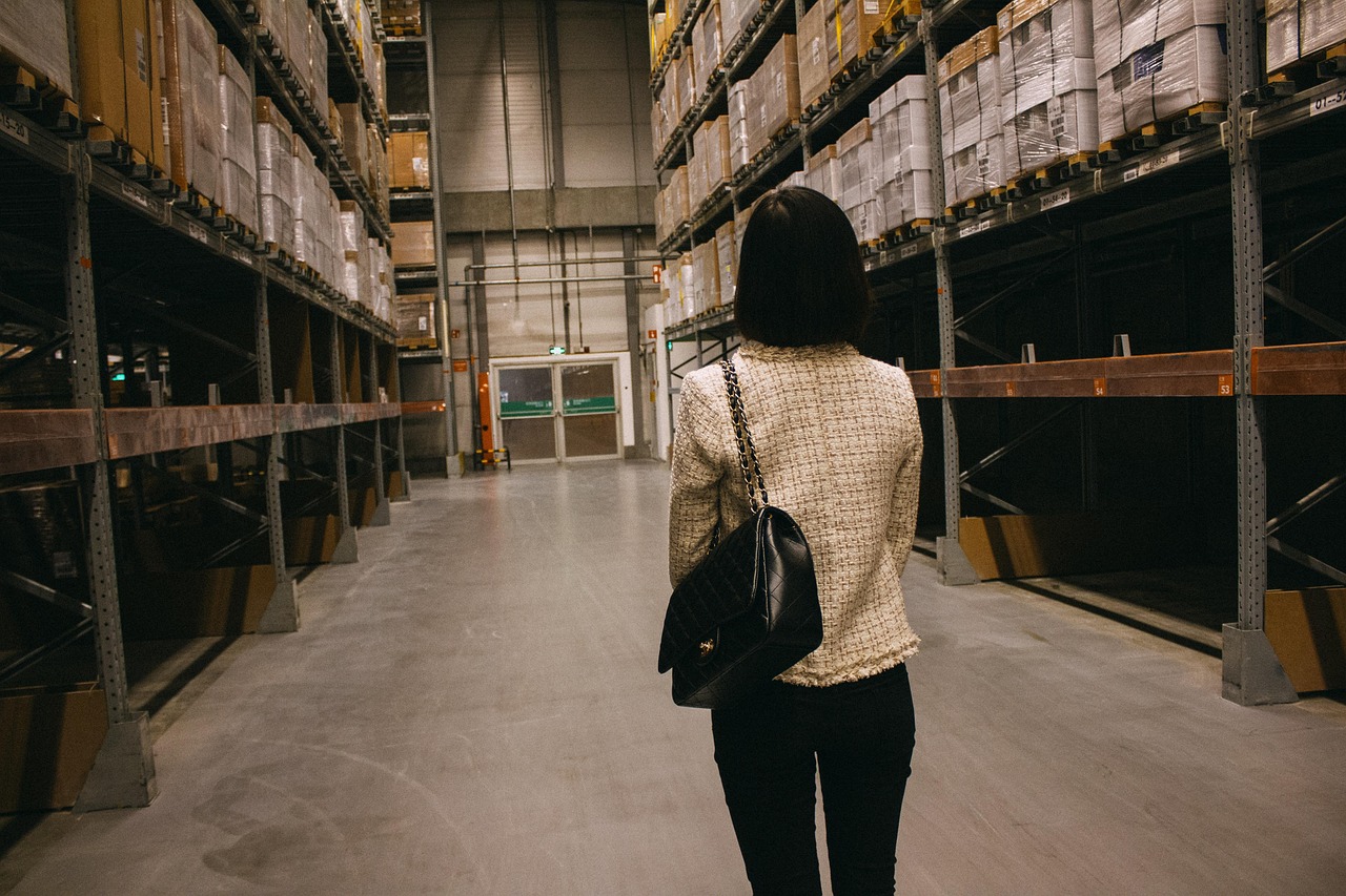 電影房間幕后揭秘,演員表與故事人物魅力探尋