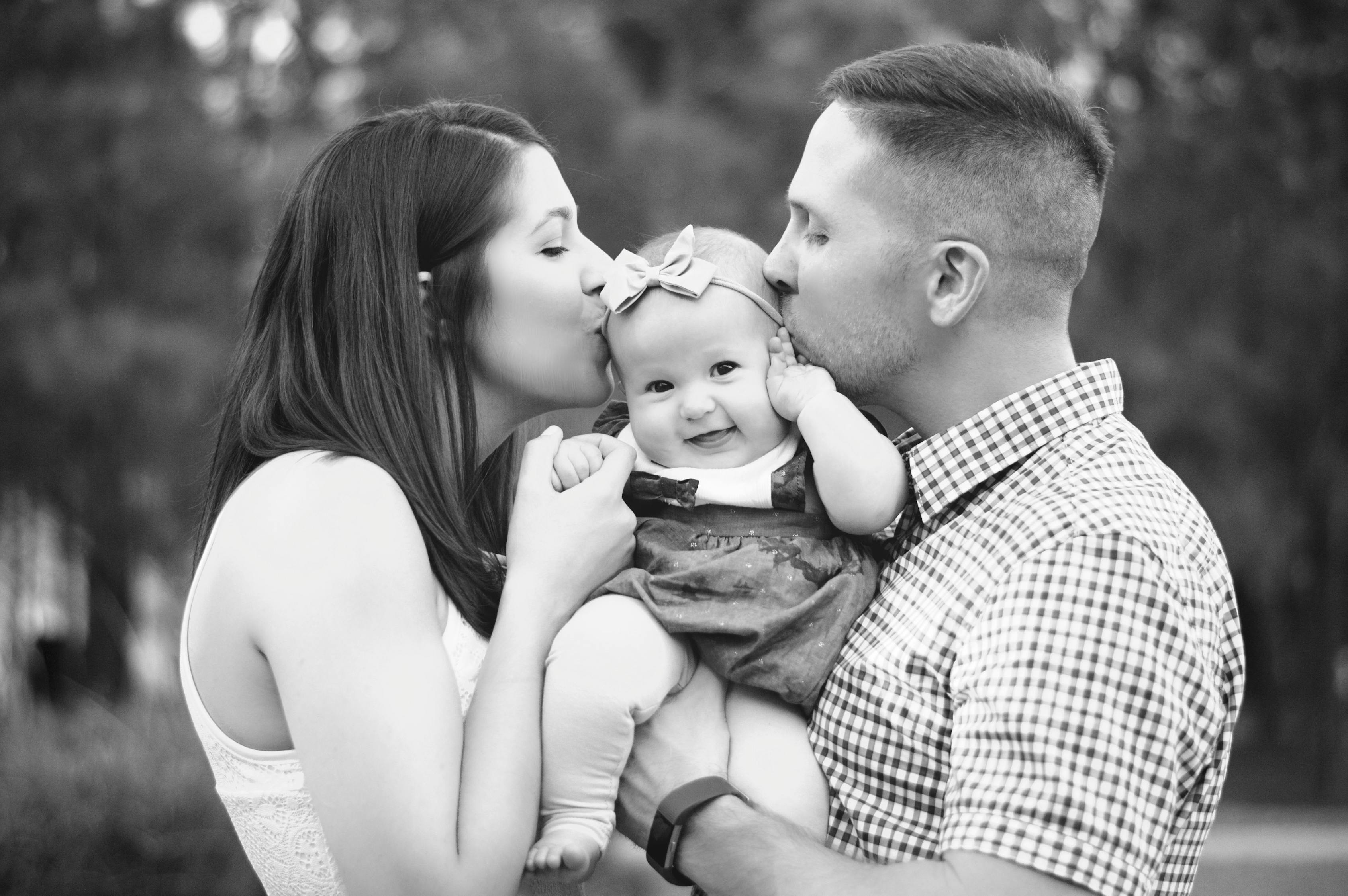 黑白魅力獨(dú)特展現(xiàn)，動(dòng)漫男生頭像精選