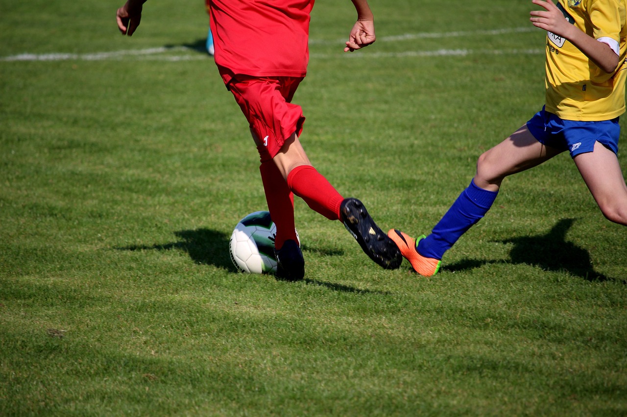 激情、挑戰(zhàn)與樂趣，觀看足球比賽的英文體驗分享