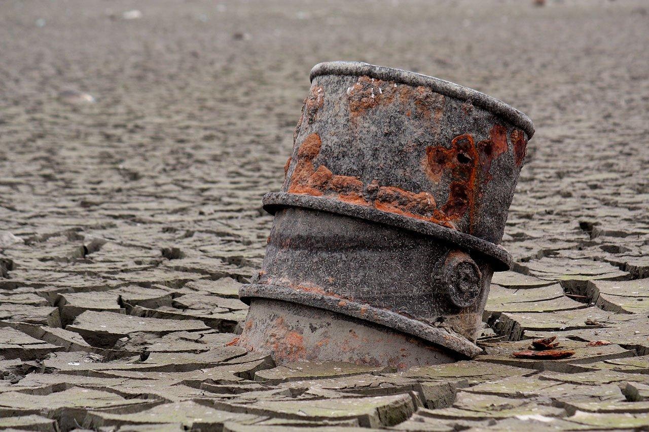 國際原油市場最新動態(tài)與油價走勢分析與展望，價格走勢分析與展望