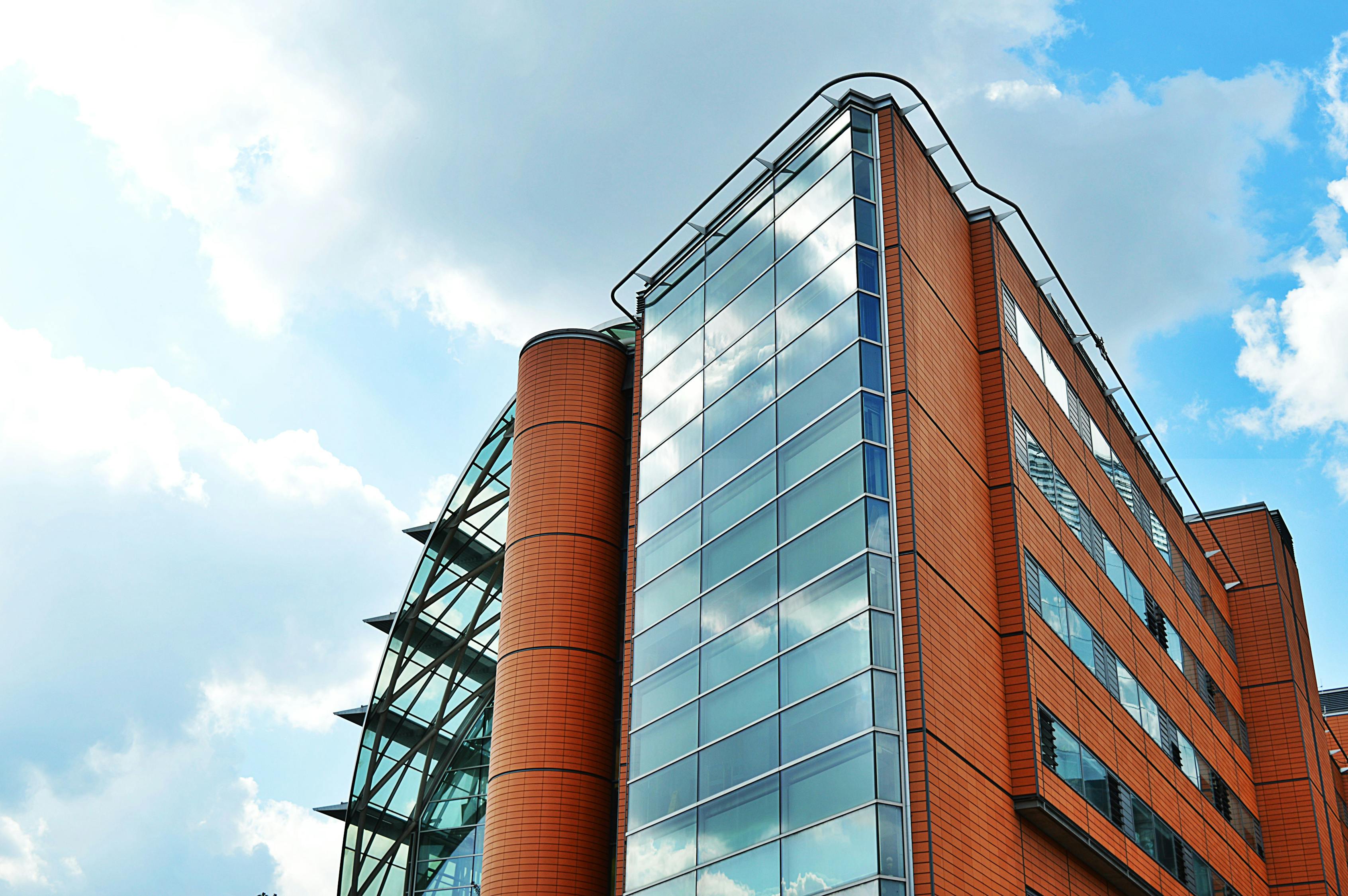 蘭亭上市，開(kāi)啟企業(yè)新篇章，展望未來(lái)發(fā)展藍(lán)圖