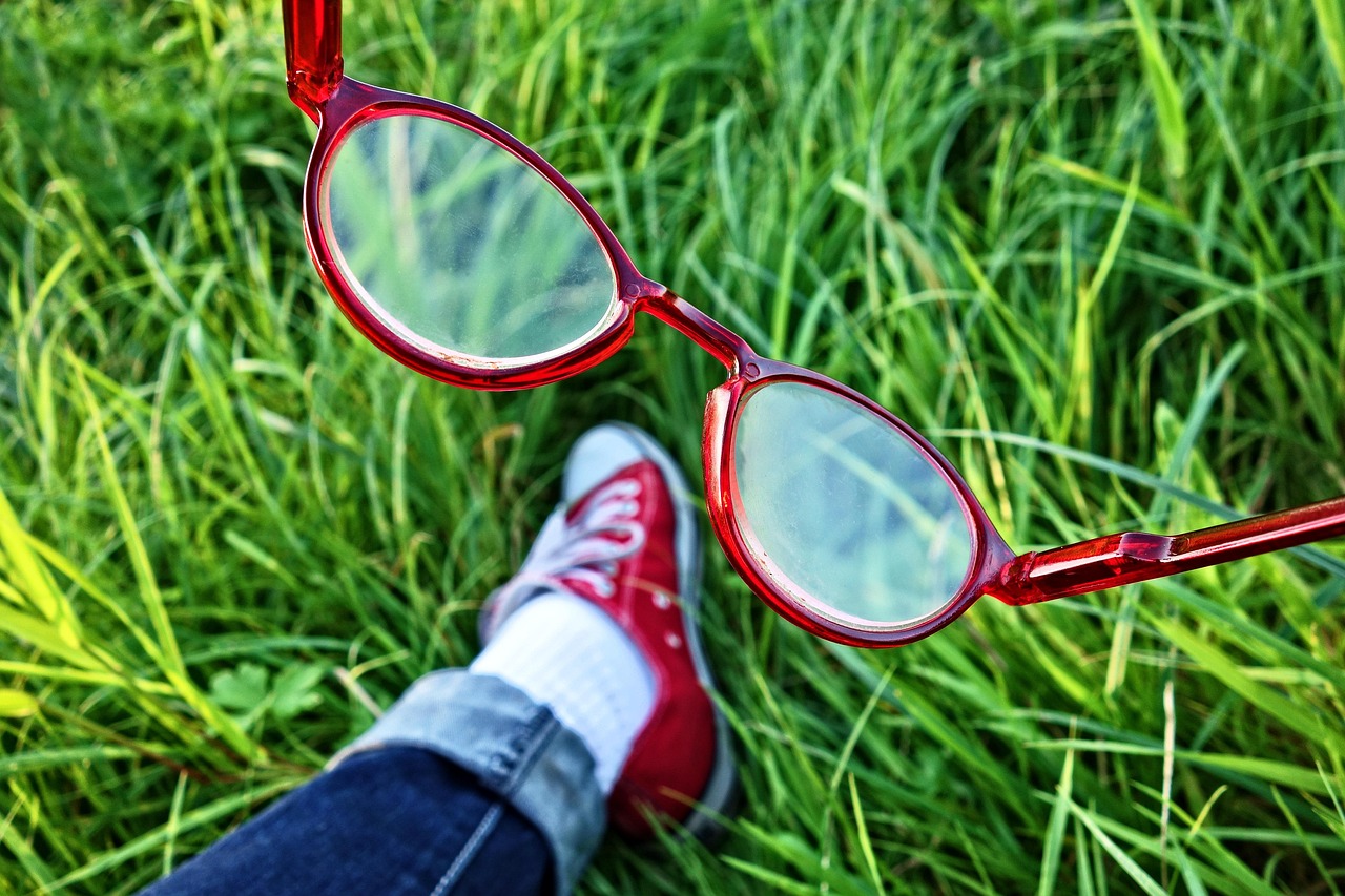 探索未來視力矯正之道，近視治療新方法綜述