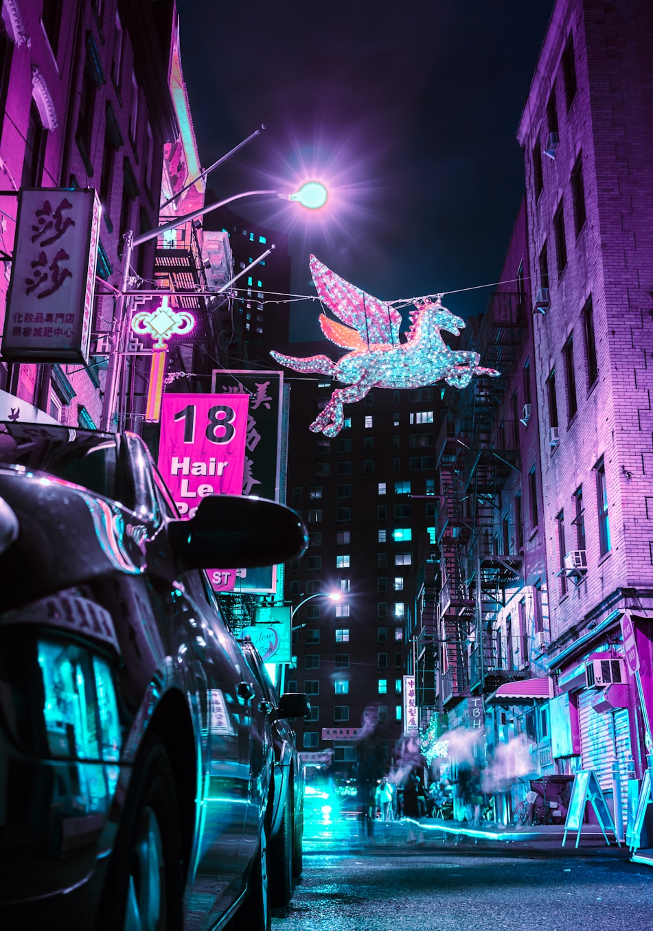 上海電視臺(tái)新聞綜合頻道直播，城市之聲與時(shí)代脈搏同頻共振