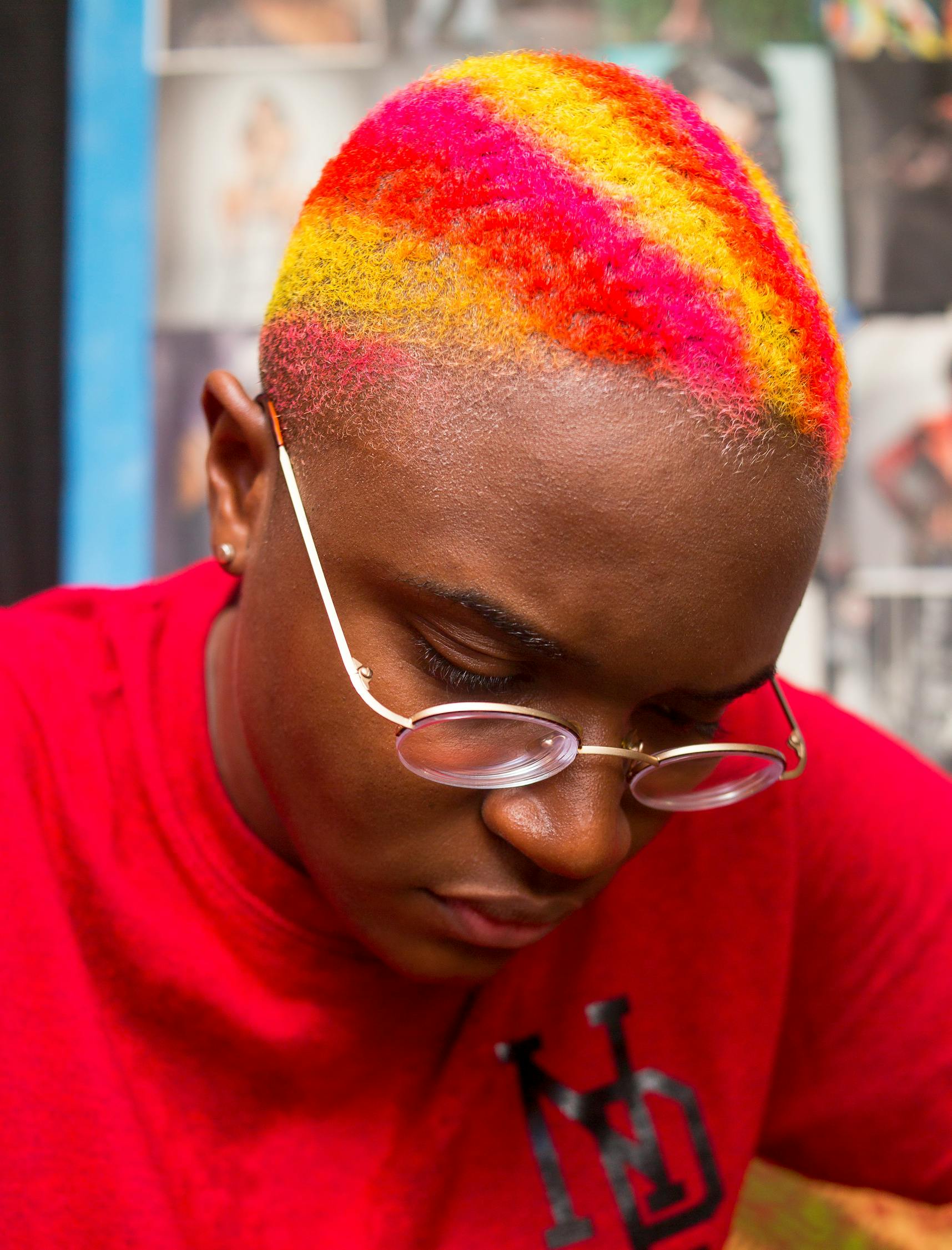 潮流短發(fā)男生發(fā)型，時(shí)尚變遷與個(gè)性展現(xiàn)的完美結(jié)合