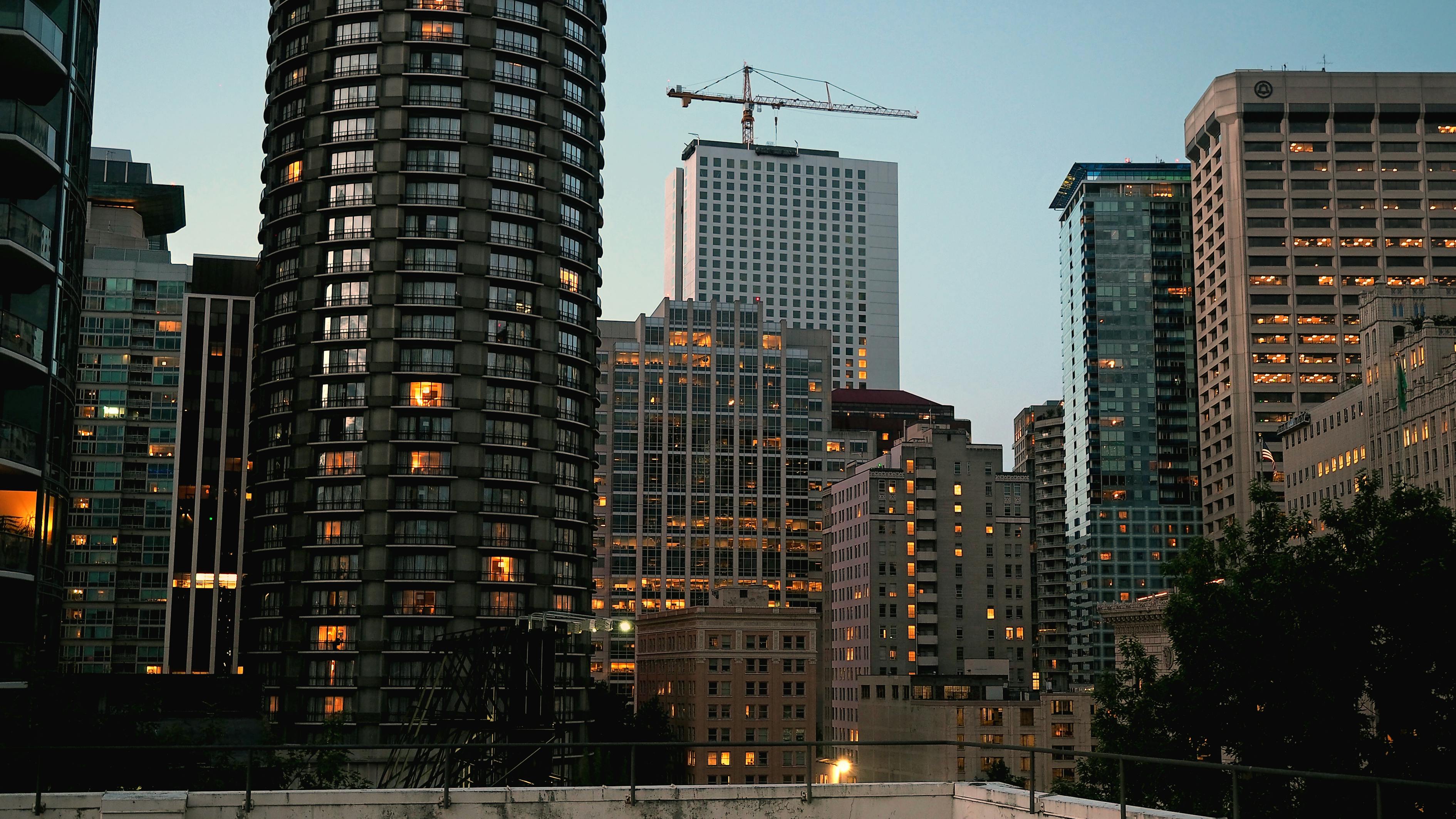 鳳凰灣最新房?jī)r(jià)走勢(shì)，市場(chǎng)動(dòng)態(tài)、市場(chǎng)分析與趨勢(shì)預(yù)測(cè)