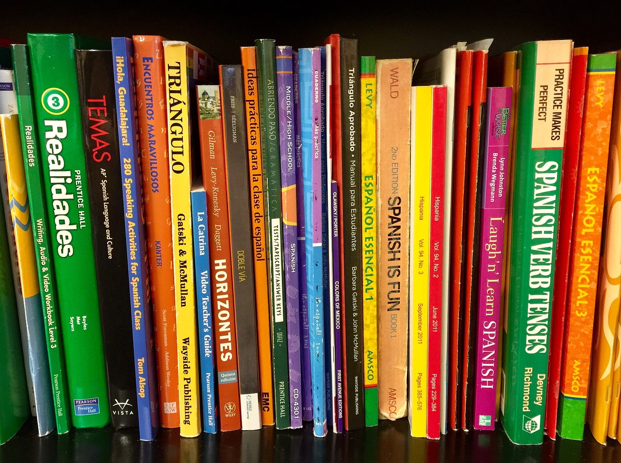 最新課本涂鴉，創(chuàng)意與教育的激情碰撞