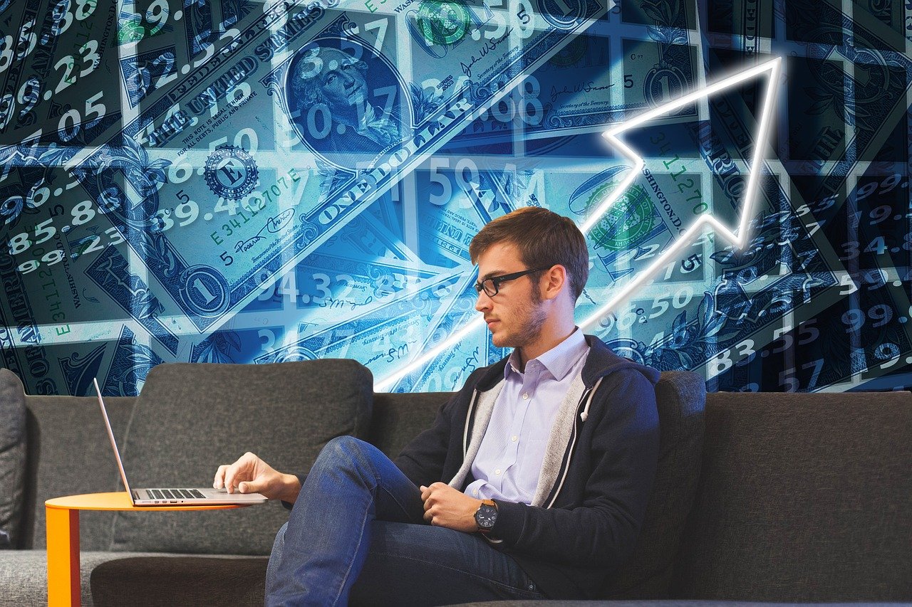 趙繼偉，新星閃耀籃球賽場，職業(yè)生涯新篇章開啟