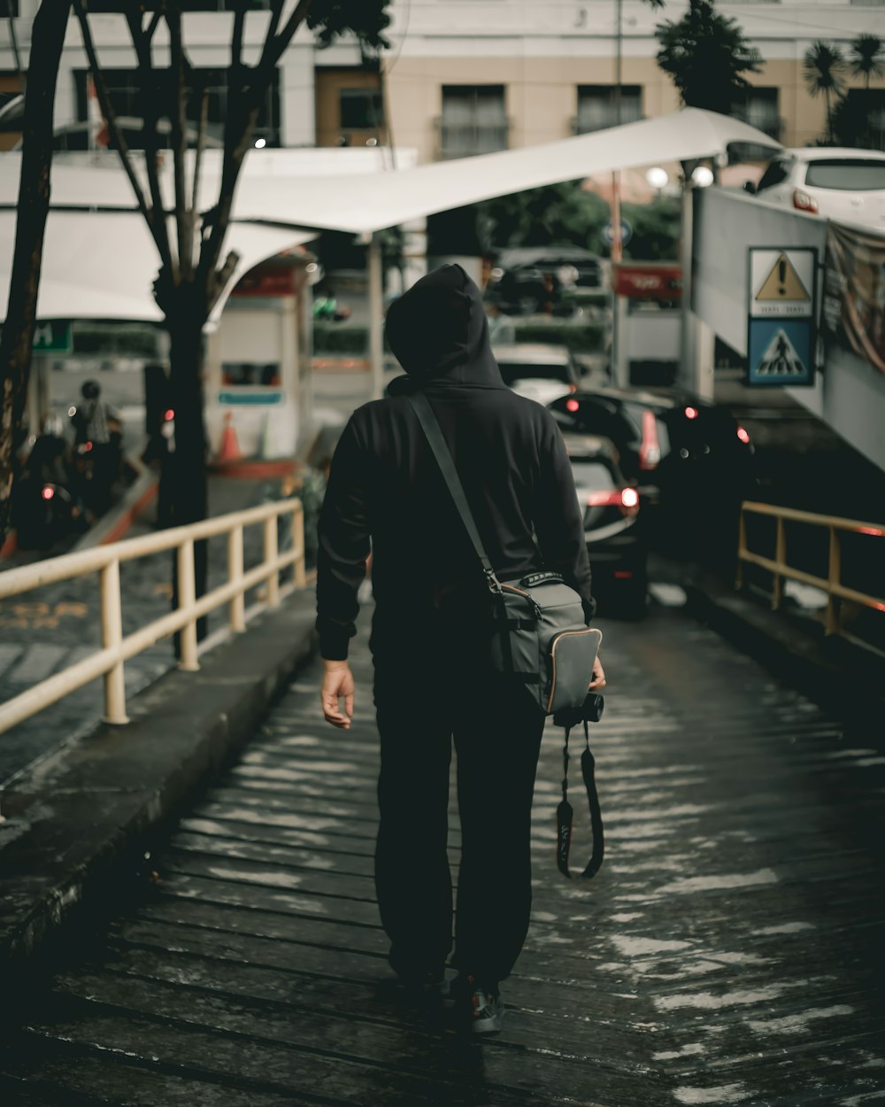 最新Les電影電視劇，多元情感的藝術(shù)舞臺(tái)探索