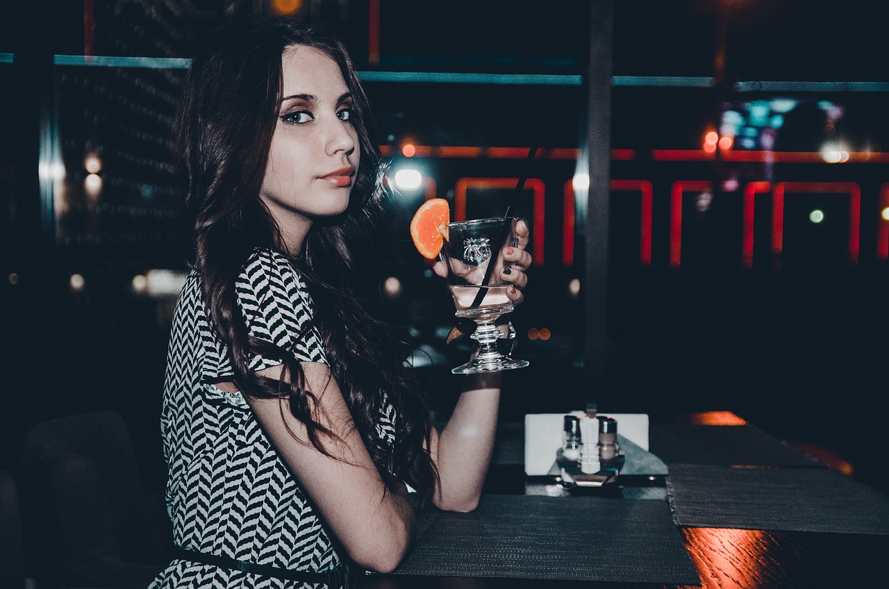 最新時(shí)尚舞裙，舞動(dòng)青春的潮流必備